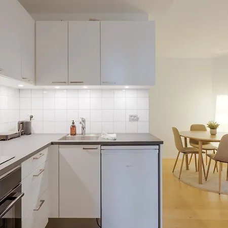 Διαμέρισμα Brand New Aparment By The Lakes